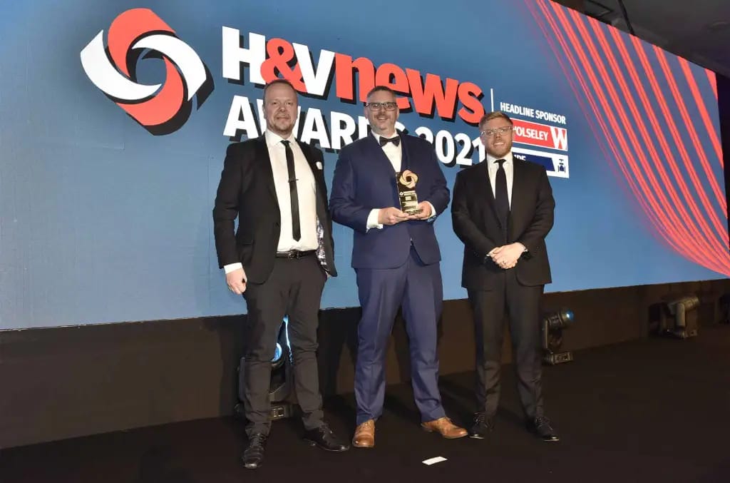 EOGB directors holding the H&V News Award
